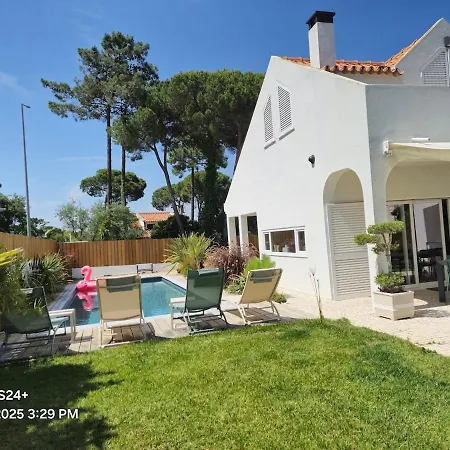 A Piscina Da Lagoa - De Albufeira