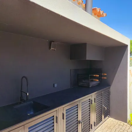 A Piscina Da Lagoa - De Albufeira *