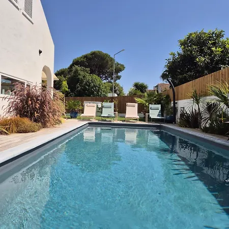 A Piscina Da Lagoa - De Albufeira